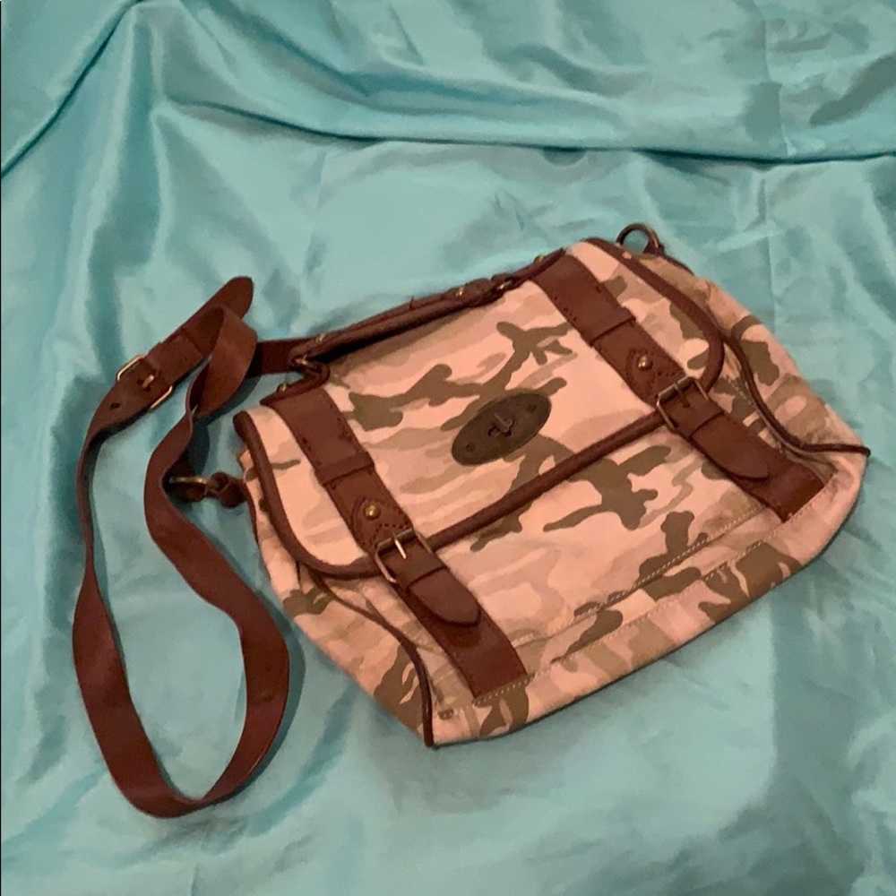 Steve Madden Camo cross-body messenger bag
